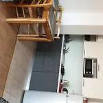 Milos شقة