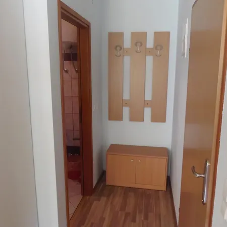 Milos Apartmán