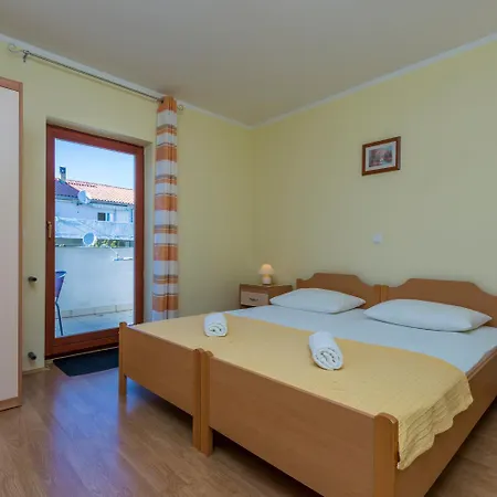 Apartment Milos